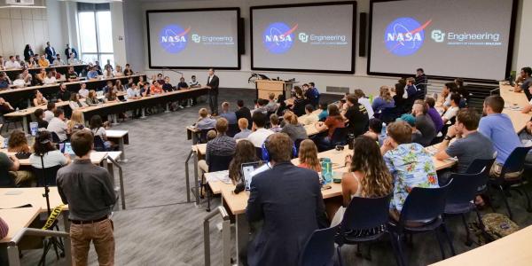 NASA Administrator Jim Bridenstine visits CU ɫ