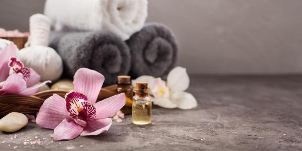 Massage towel and aromatherapy